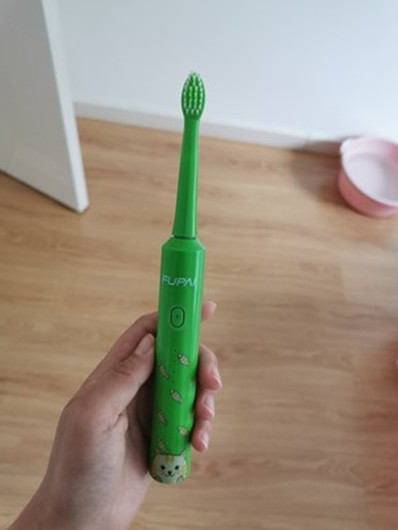 福派兒童電動牙刷好用嗎，福派Q1聲波電動亞撒胡測評(價格實惠)